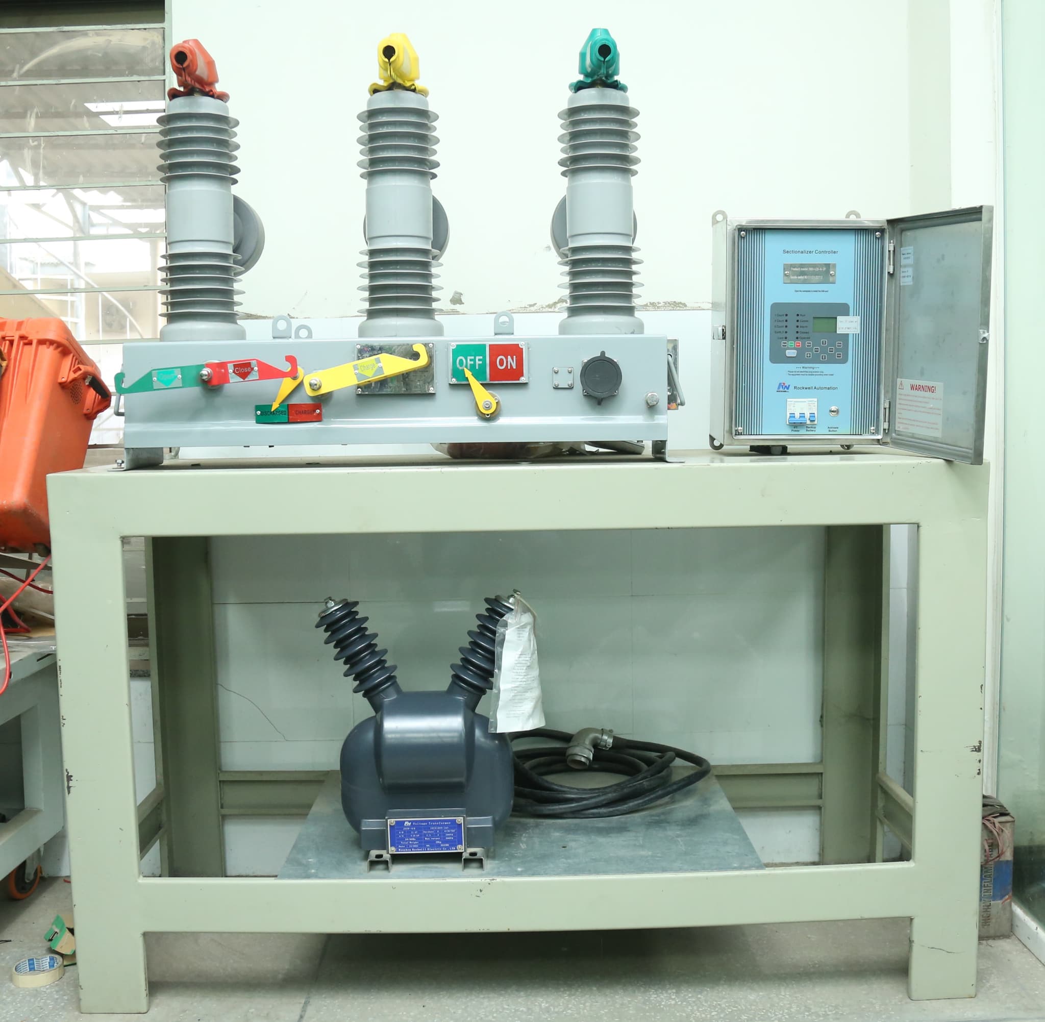 LOAD BREAK SWITCH (LBS)